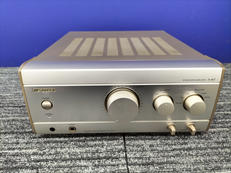 【キズ汚れ有り・本体のみ】プリメインアンプ|SANSUI