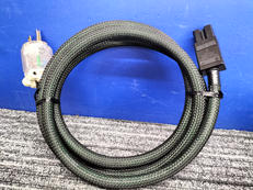 【高い解像度とフラットな音が特徴の電源コード】|CSE