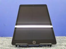 【第8世代IPAD・Wi-Fiモデル・32GB・キズ有】|APPLE