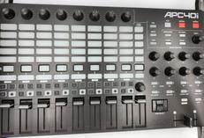 MIDIコントローラー|AKAI