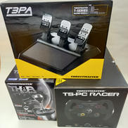 【店頭受取専用】ハンドルコントローラー|THRUSTMASTER