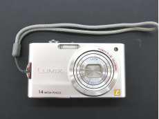 デジタルカメラ|PANASONIC