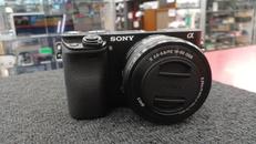 ミラーレス一眼カメラレンズキット|SONY