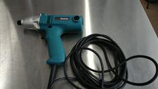電動インパクトドライバー|MAKITA
