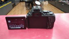 デジタル一眼レフ|NIKON