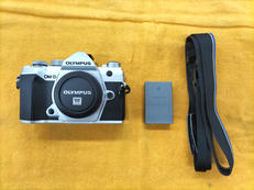 ミラーレス1眼|OLYMPUS