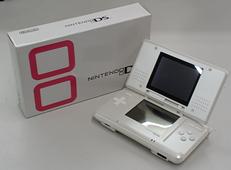 ニンテンドー DS|NINTENDO / 任天堂