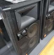 スピーカー|JBL