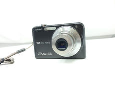 デジタルカメラ|CASIO