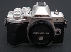 ミラーレス一眼|OLYMPUS