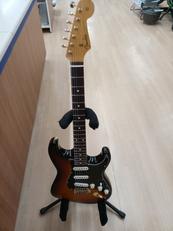 ストラトキャスター|FENDER