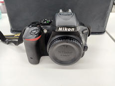 デジタル一眼レフ|NIKON