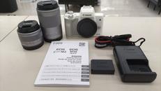 ミラーレス一眼|CANON