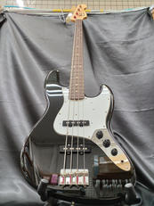 ジャズベース|FENDER JAPAN