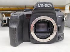 フィルム一眼レフカメラ|MINOLTA