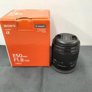 Eマウント用標準・中望遠単焦点レンズ|SONY