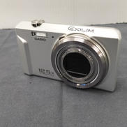 コンパクトデジタルカメラ|CASIO