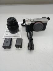 デジタル一眼レフ（レンズキット）|SONY