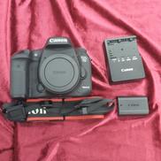 デジタル一眼レフ/ボディ|CANON