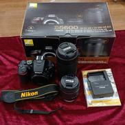 デジタル一眼レフ ダブルズームキット|NIKON