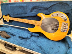 エレキベース|MUSIC MAN