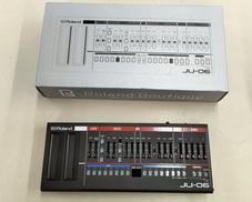 シンセサイザー|ROLAND