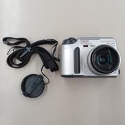 デジタルカメラ|OLYMPUS