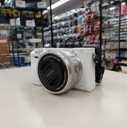 ミラーレス一眼|SONY