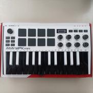 MIDIキーボード|AKAI