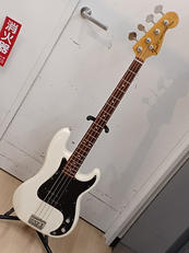 ベースギター・プレシジョンベースタイプ|FENDER
