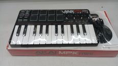 MIDIコントローラー|AKAI