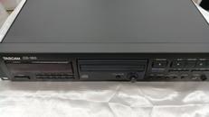 CDプレーヤー|TASCAM