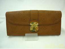 モノグラム マヒナ クラッチ·アメリア|LOUIS VUITTON