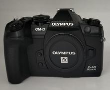 ミラーレス一眼|OLYMPUS