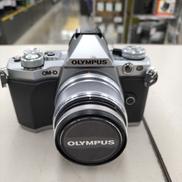 ミラーレス一眼レフ　レンズセット|OLYMPUS