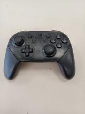 SWITCH PROコントローラー|NINTENDO