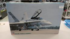 F/A-18D WORLD HORNET|HASEGAWA