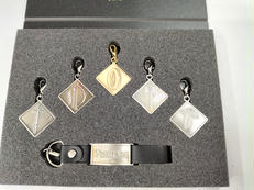 ストラップ&チャーム|ワーナーブラザーズ