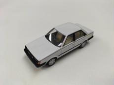 カリーナ ロードランナー|トミーテック