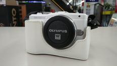 ミラーレス一眼|OLYMPUS