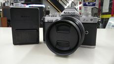 ミラーレス一眼|NIKON