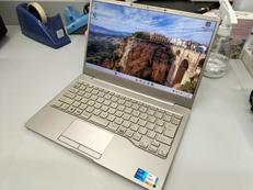 ノートパソコン|FUJITSU
