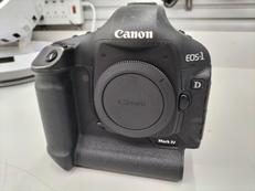 デジタル一眼 ボディ|CANON