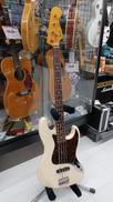 ジャズベース|FENDER JAPAN