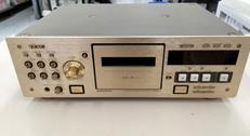 カセットデッキ|TEAC