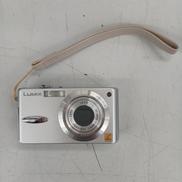 デジタルカメラ|PANASONIC