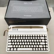 タイプライターキーボード|YUNZII