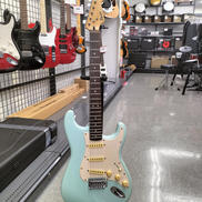 エレキギター|SQUIER