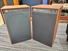 スピーカー|JBL