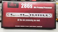 マイクプリアンプ|DBX